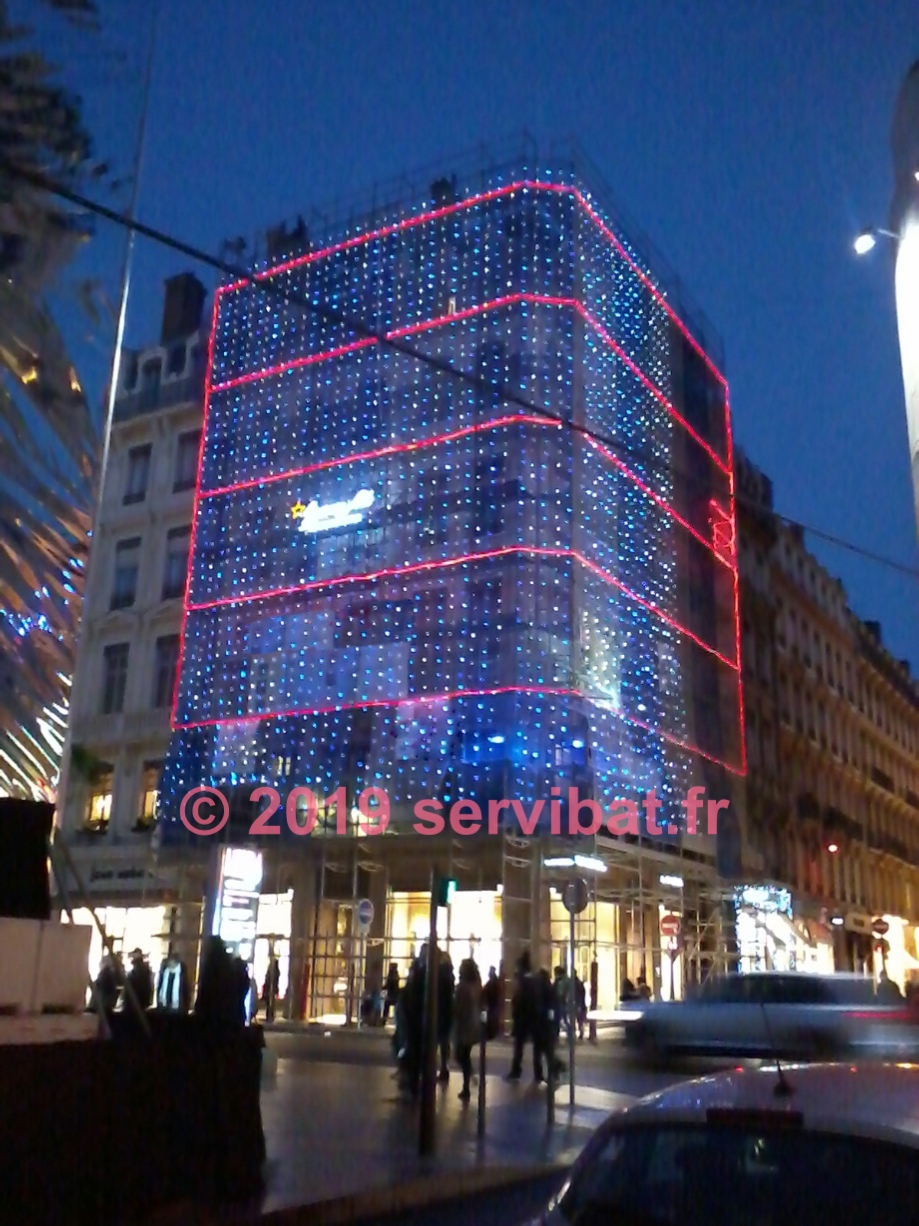échafaudage tubulaire location avec installation et location LYON (69)